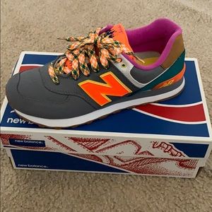 Barely Worn Women’s Sneakers!!! 🧡💛💚